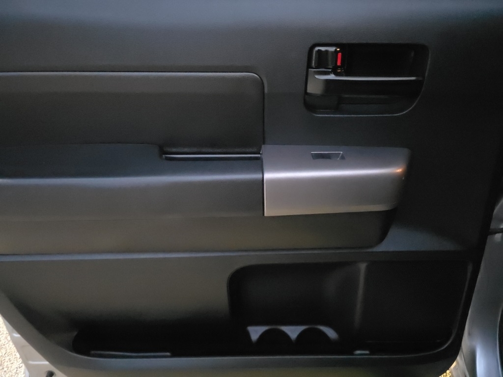 Toyota Tundra 2WD Truck CrewMax 5.7L V8 6-Spd AT (Natl) 2013