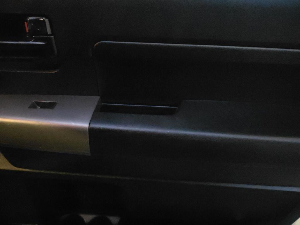 Toyota Tundra 2WD Truck CrewMax 5.7L V8 6-Spd AT (Natl) 2013