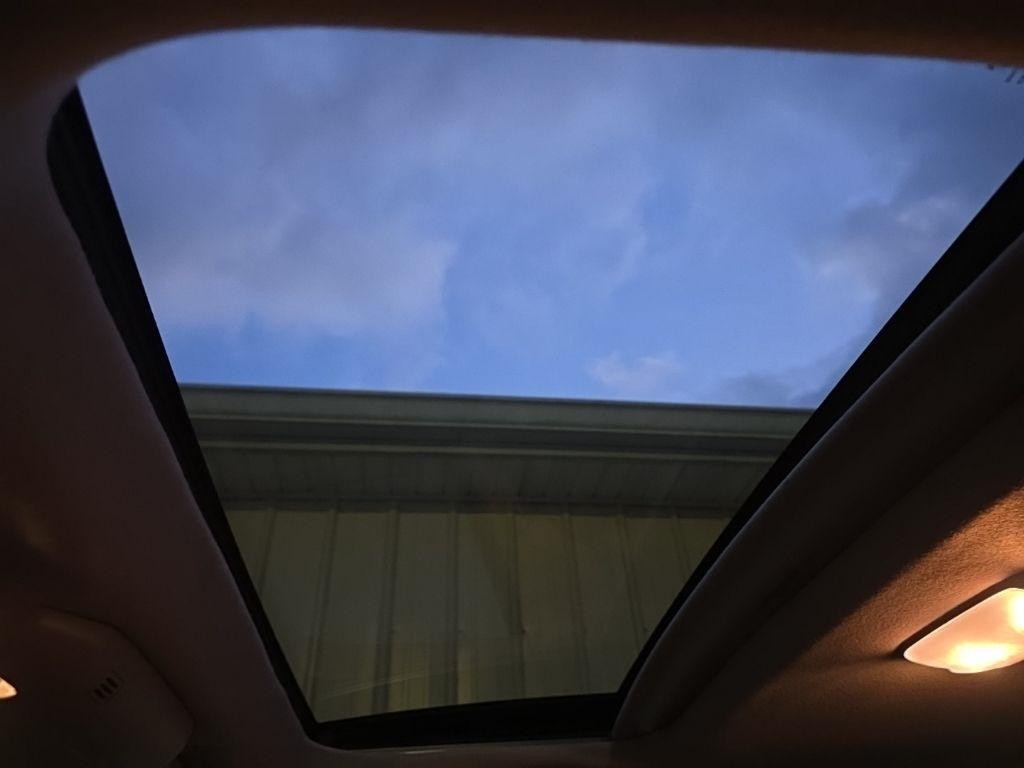 Toyota Tundra 2WD Truck CrewMax 5.7L V8 6-Spd AT (Natl) 2013