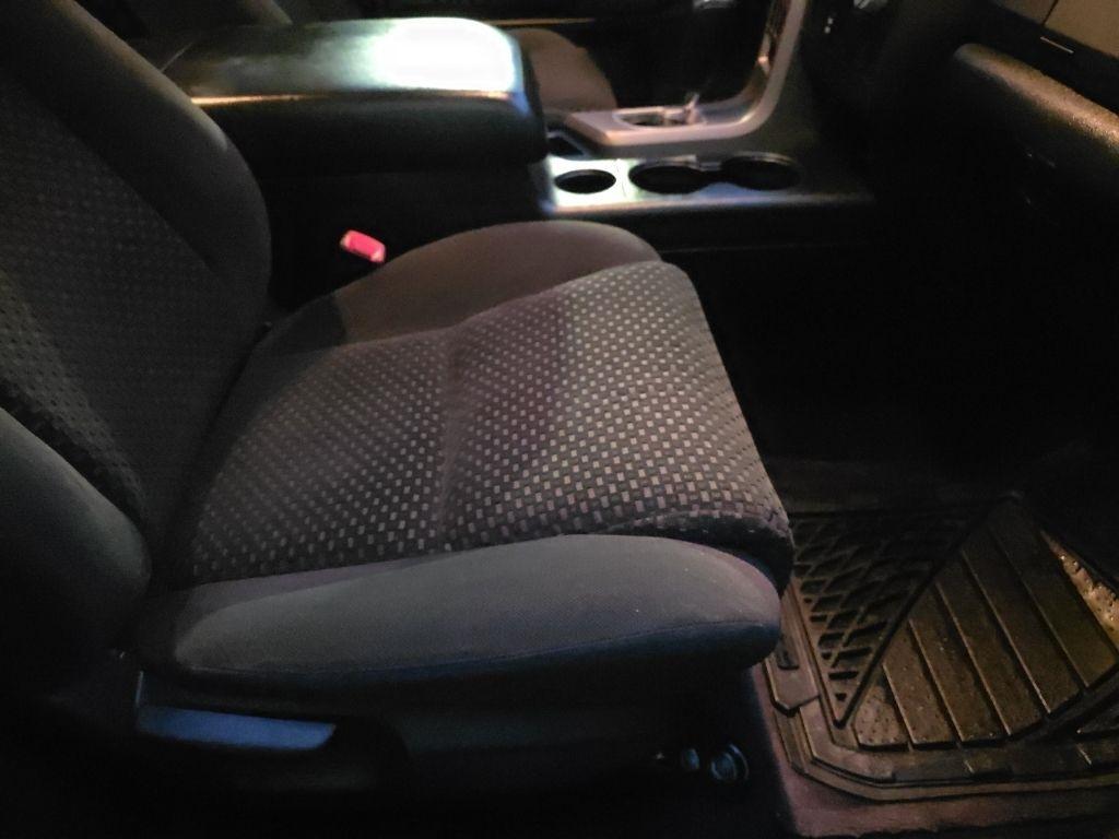 Toyota Tundra 2WD Truck CrewMax 5.7L V8 6-Spd AT (Natl) 2013