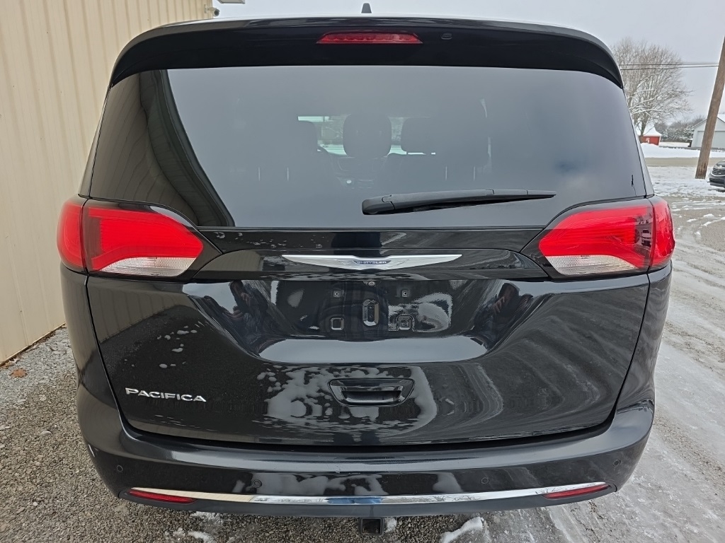 Chrysler Pacifica Touring-L FWD 2017