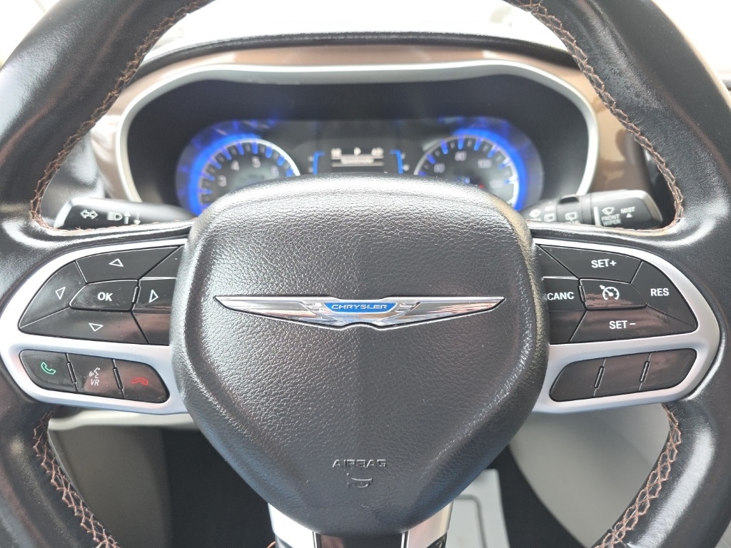 Chrysler Pacifica Touring-L FWD 2017