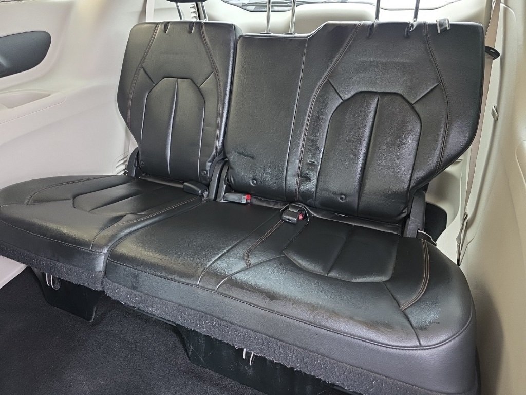 Chrysler Pacifica Touring-L FWD 2017