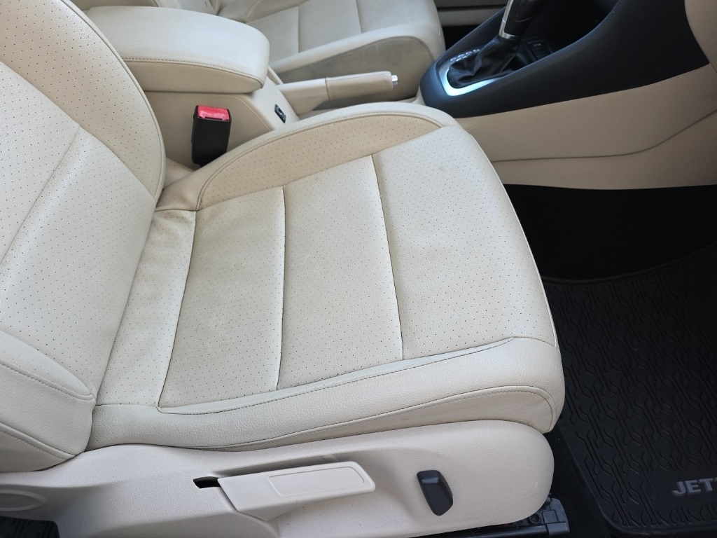 Volkswagen Jetta SportWagen 4dr Auto SE w/Sunroof PZEV 2014