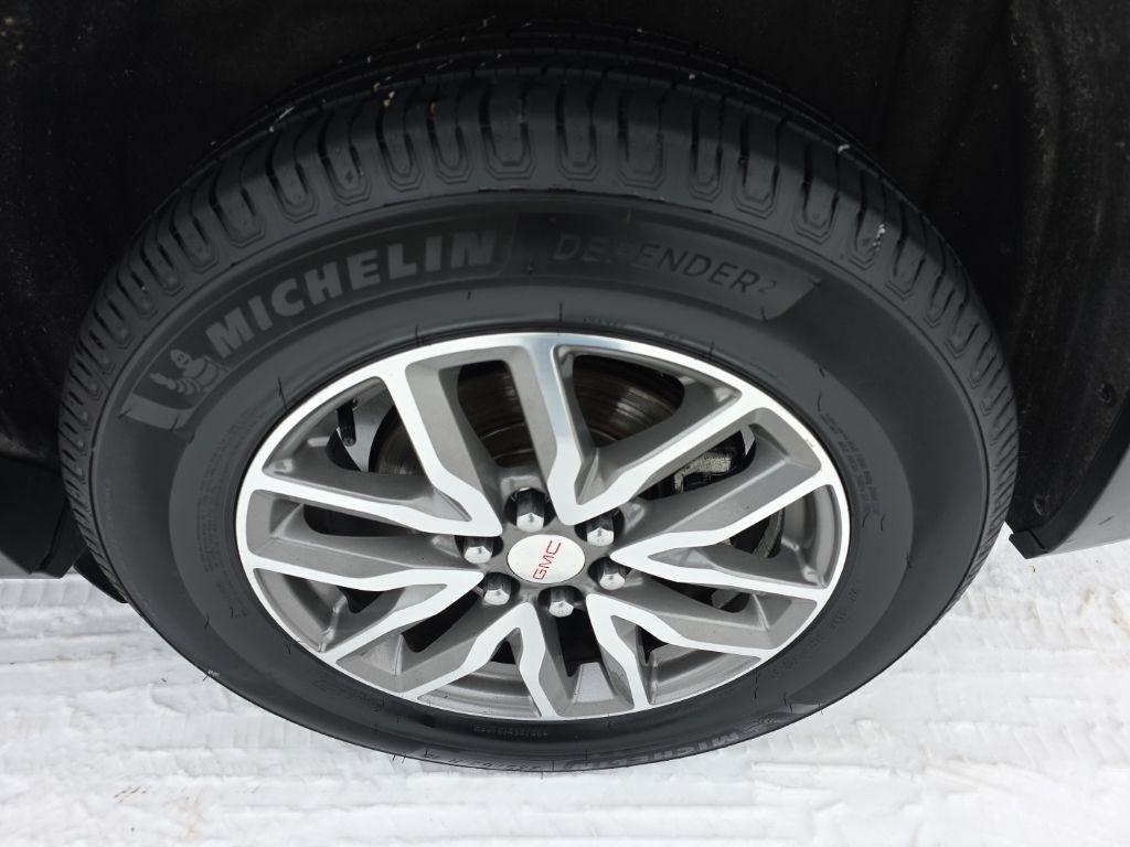 GMC Acadia FWD 4dr SLE w/SLE-2 2018