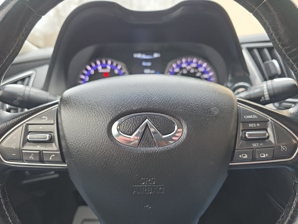 Infiniti Q50 4dr Sdn Premium RWD 2015