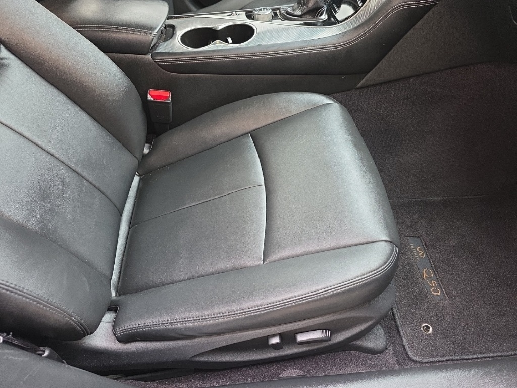 Infiniti Q50 4dr Sdn Premium RWD 2015