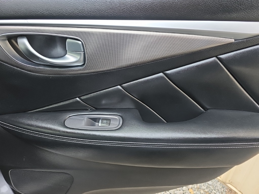 Infiniti Q50 4dr Sdn Premium RWD 2015