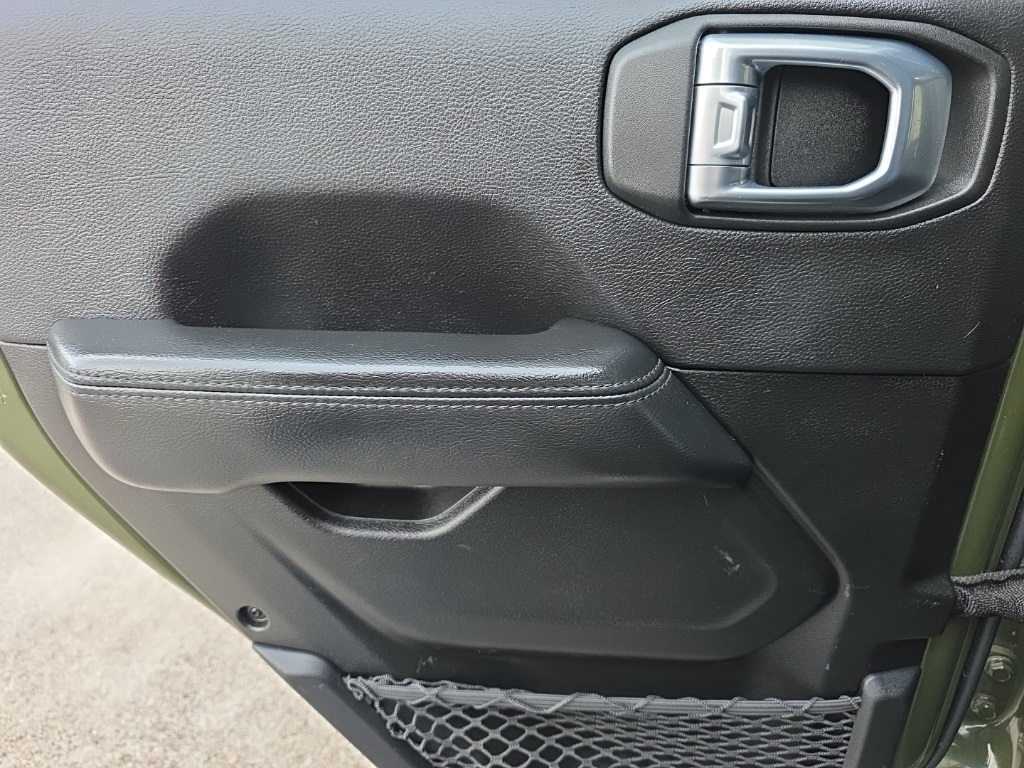 Jeep Wrangler Unlimited Altitude 4x4 2021