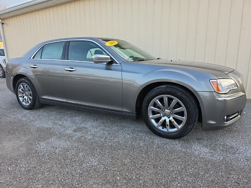 Chrysler 300 4dr Sdn Limited RWD 2011