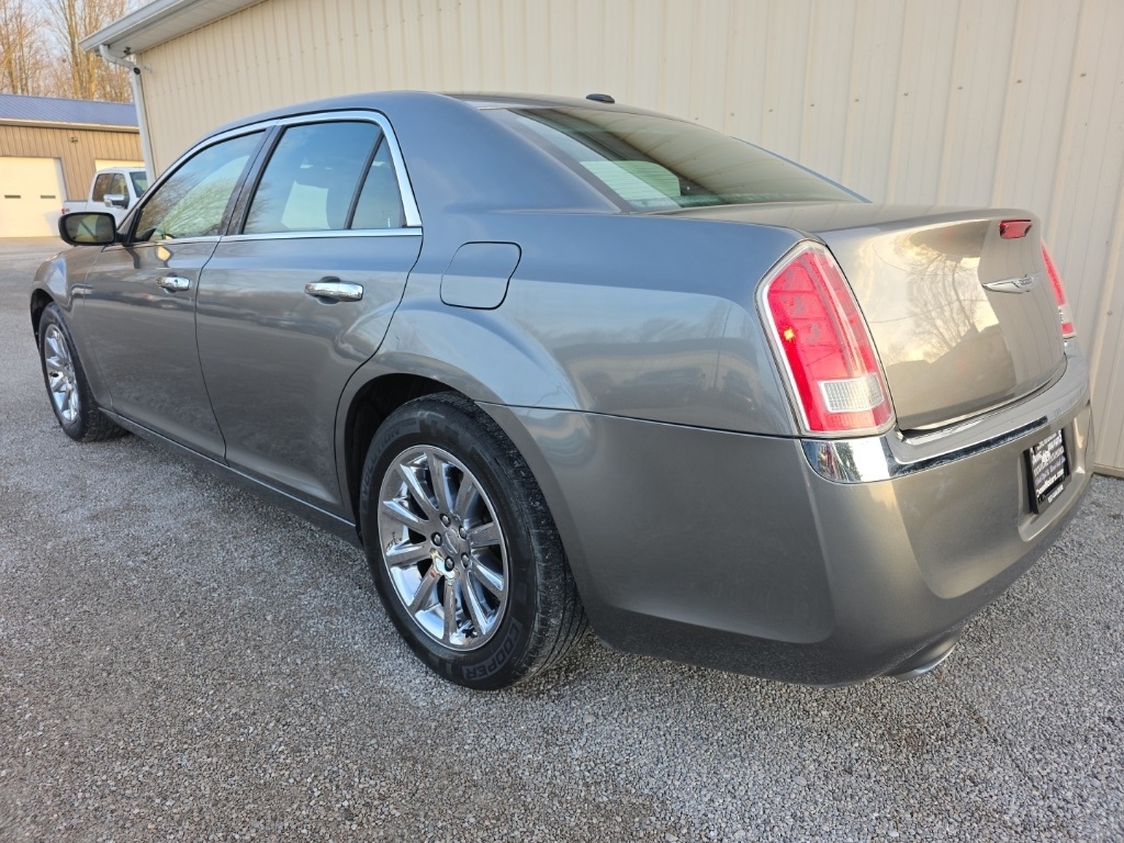 Chrysler 300 4dr Sdn Limited RWD 2011
