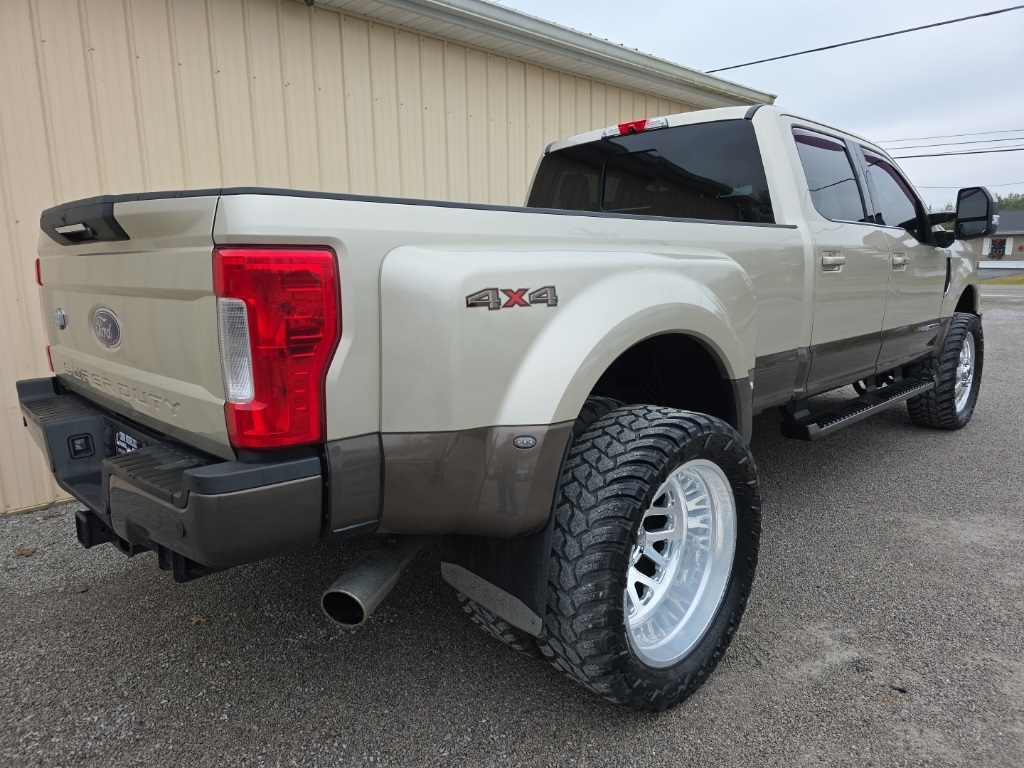 Ford F-350 SD King Ranch Crew Cab Long Bed DRW 4WD 2017