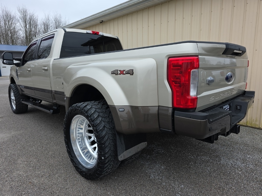 Ford F-350 SD King Ranch Crew Cab Long Bed DRW 4WD 2017