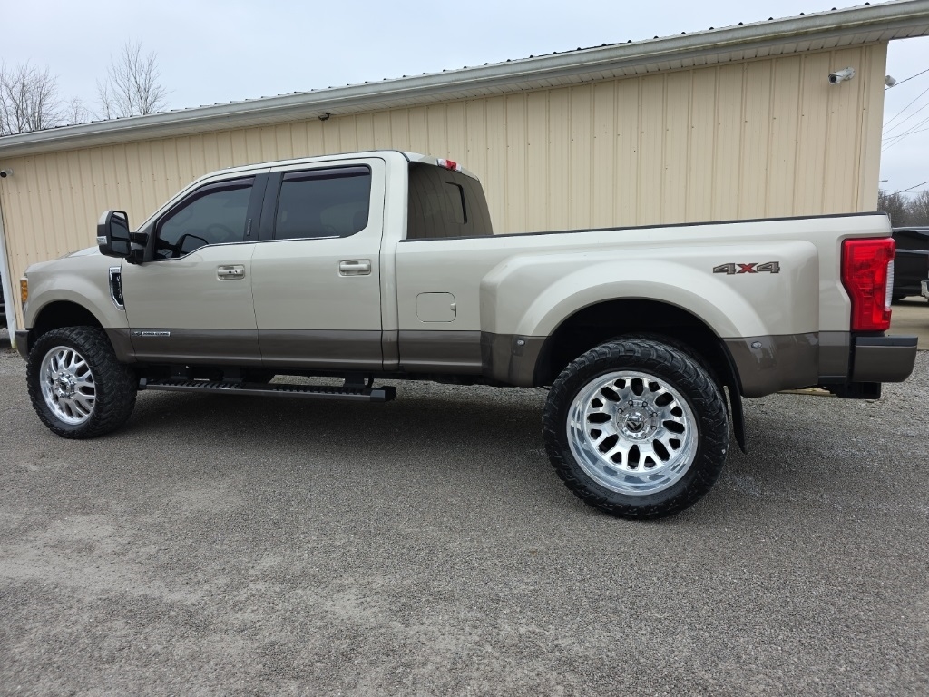 Ford F-350 SD King Ranch Crew Cab Long Bed DRW 4WD 2017