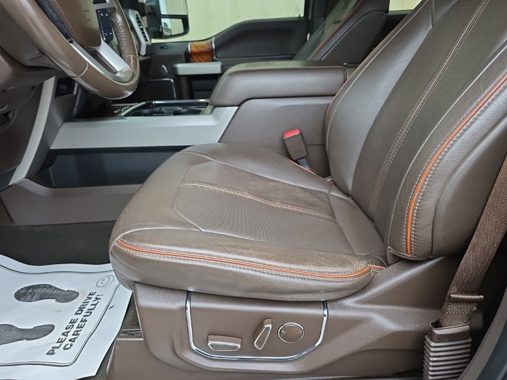 Ford F-350 SD King Ranch Crew Cab Long Bed DRW 4WD 2017