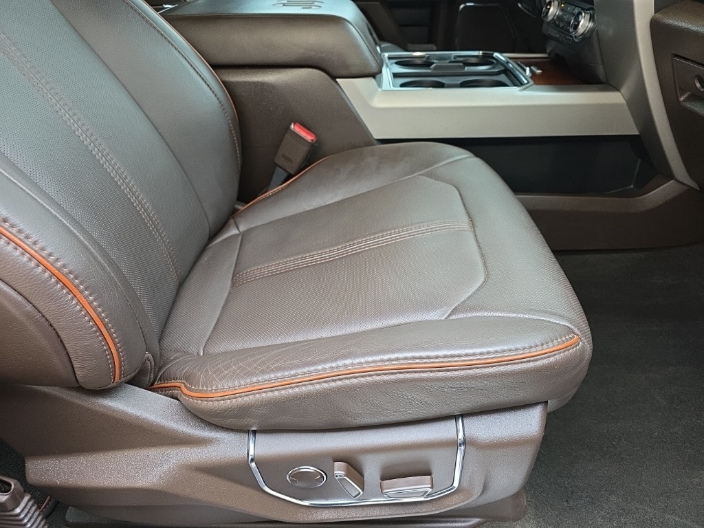 Ford F-350 SD King Ranch Crew Cab Long Bed DRW 4WD 2017