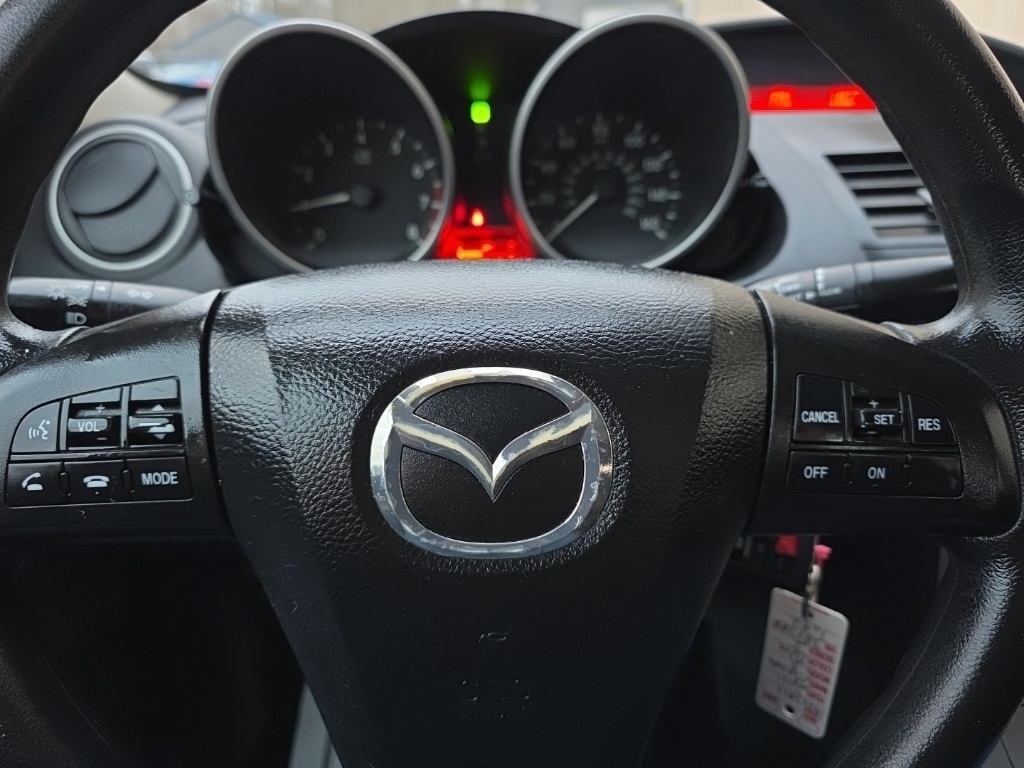 Mazda MAZDA3 4dr Sdn Auto i Touring 2011