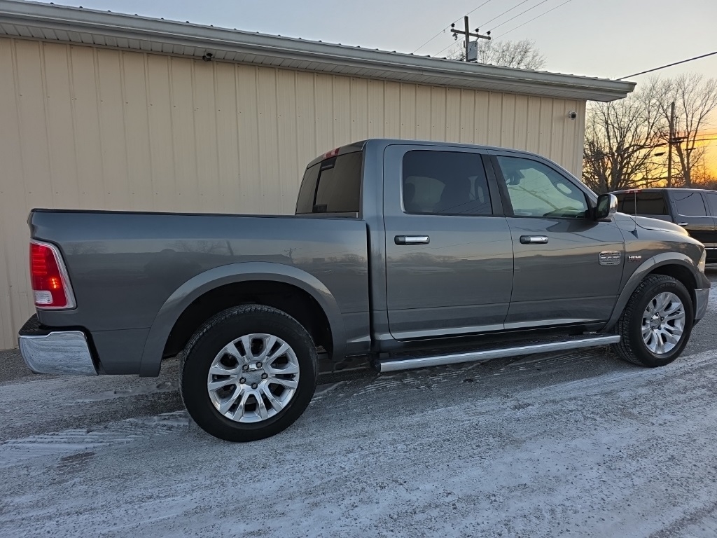 RAM 1500 4WD Crew Cab 140.5" Laramie Longhorn 2013