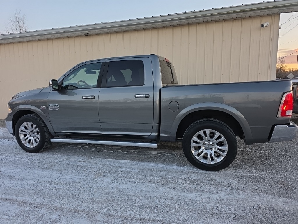 RAM 1500 4WD Crew Cab 140.5" Laramie Longhorn 2013