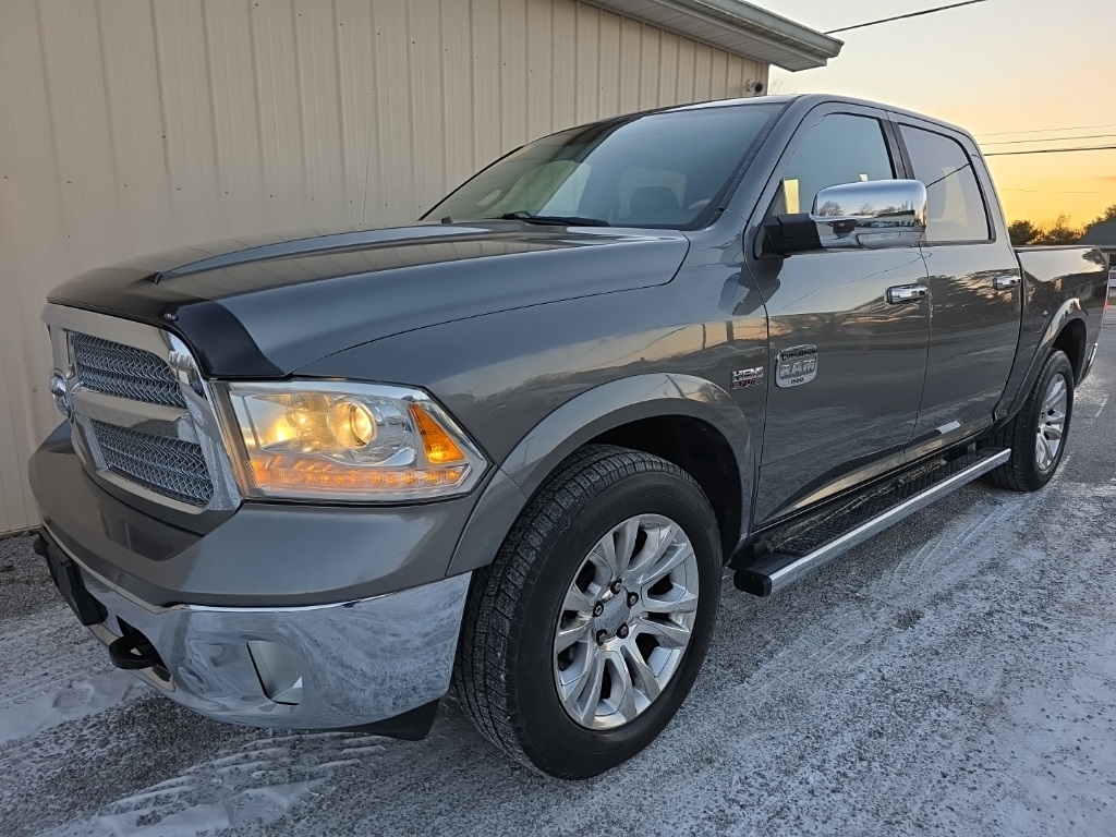 RAM 1500 4WD Crew Cab 140.5" Laramie Longhorn 2013