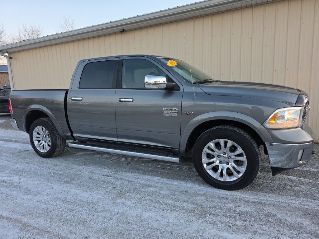 RAM 1500 4WD Crew Cab 140.5" Laramie Longhorn 2013