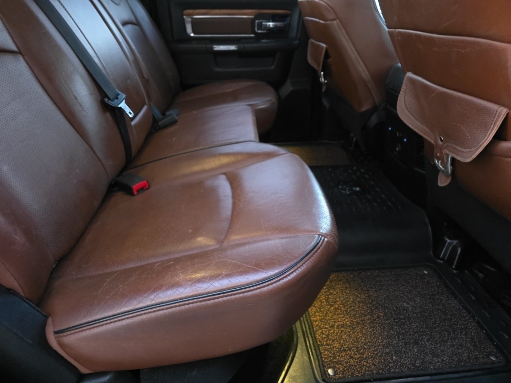 RAM 1500 4WD Crew Cab 140.5" Laramie Longhorn 2013