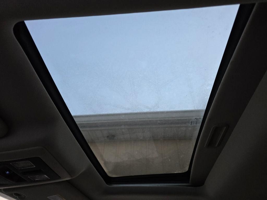 RAM 1500 4WD Crew Cab 140.5" Laramie Longhorn 2013