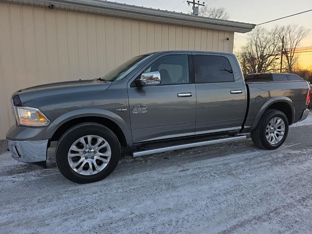 RAM 1500 4WD Crew Cab 140.5" Laramie Longhorn 2013