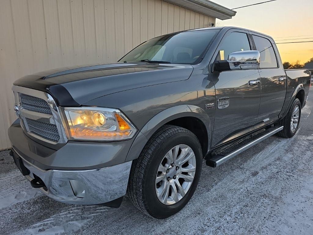 RAM 1500 4WD Crew Cab 140.5" Laramie Longhorn 2013