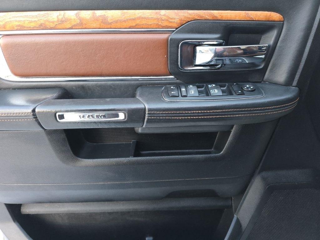 RAM 1500 4WD Crew Cab 140.5" Laramie Longhorn 2013