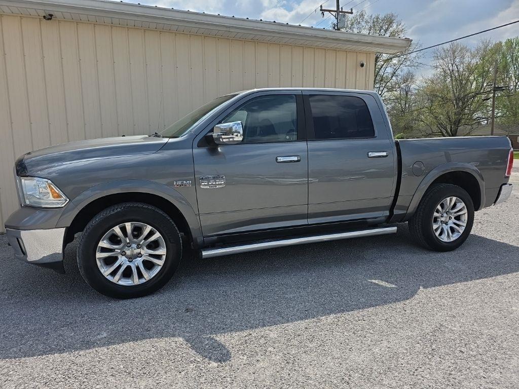 RAM 1500 4WD Crew Cab 140.5" Laramie Longhorn 2013