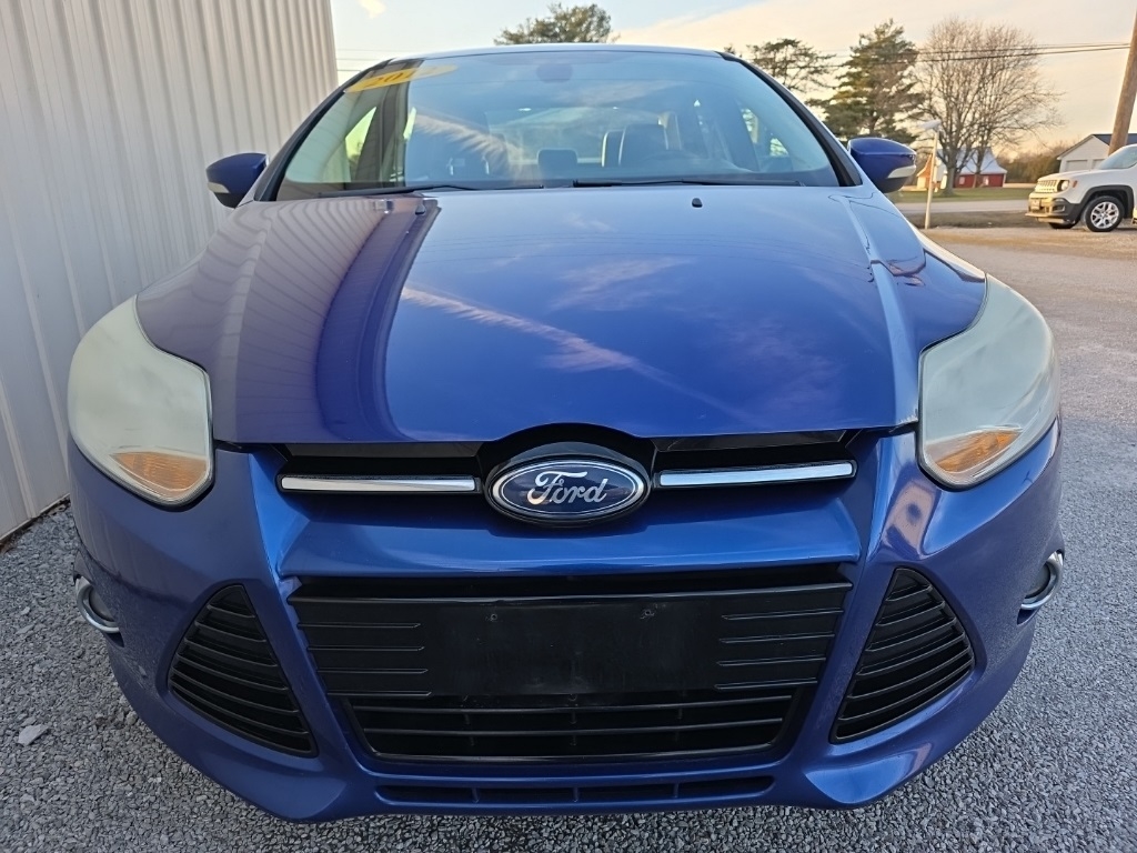 Ford Focus 4dr Sdn SEL 2012