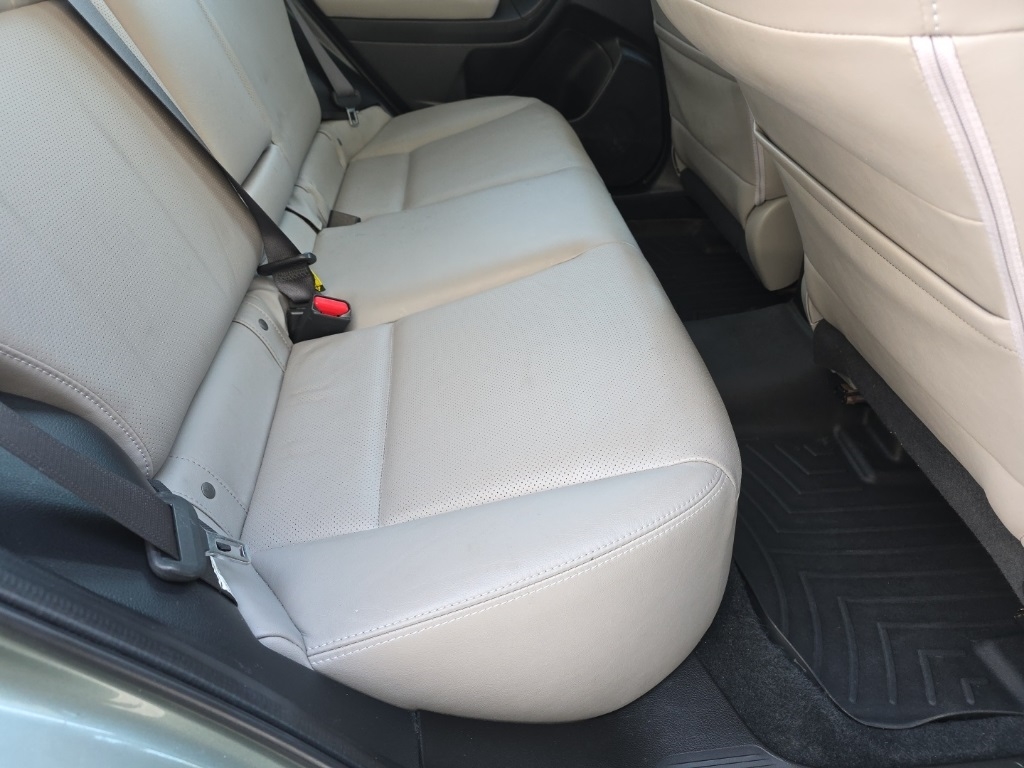 Subaru Forester 4dr CVT 2.5i Limited PZEV 2015