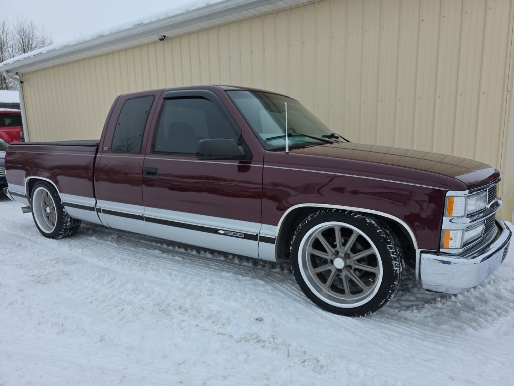 Chevrolet C/K 1500 Ext Cab 141.5" WB 1997