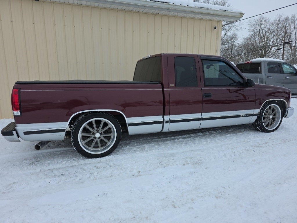 Chevrolet C/K 1500 Ext Cab 141.5" WB 1997