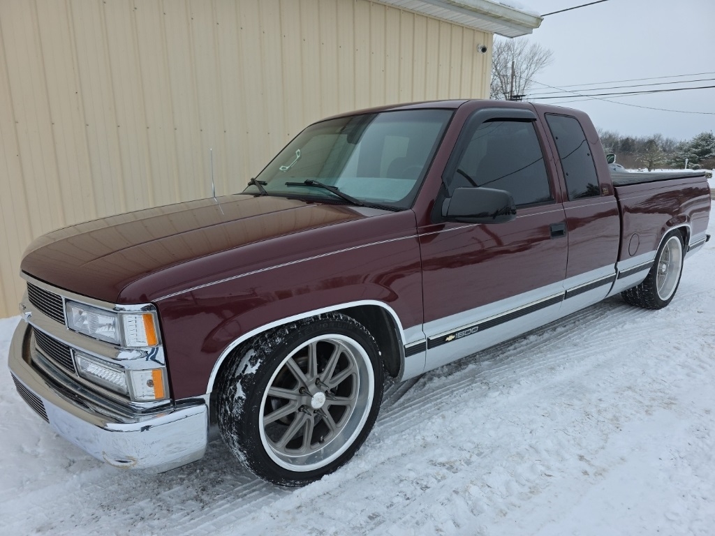 Chevrolet C/K 1500 Ext Cab 141.5" WB 1997