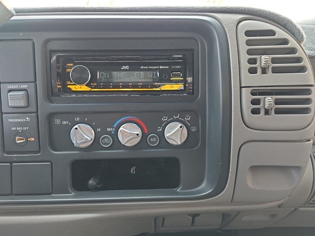 Chevrolet C/K 1500 Ext Cab 141.5" WB 1997