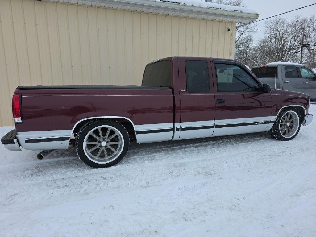 Chevrolet C/K 1500 Ext Cab 141.5" WB 1997