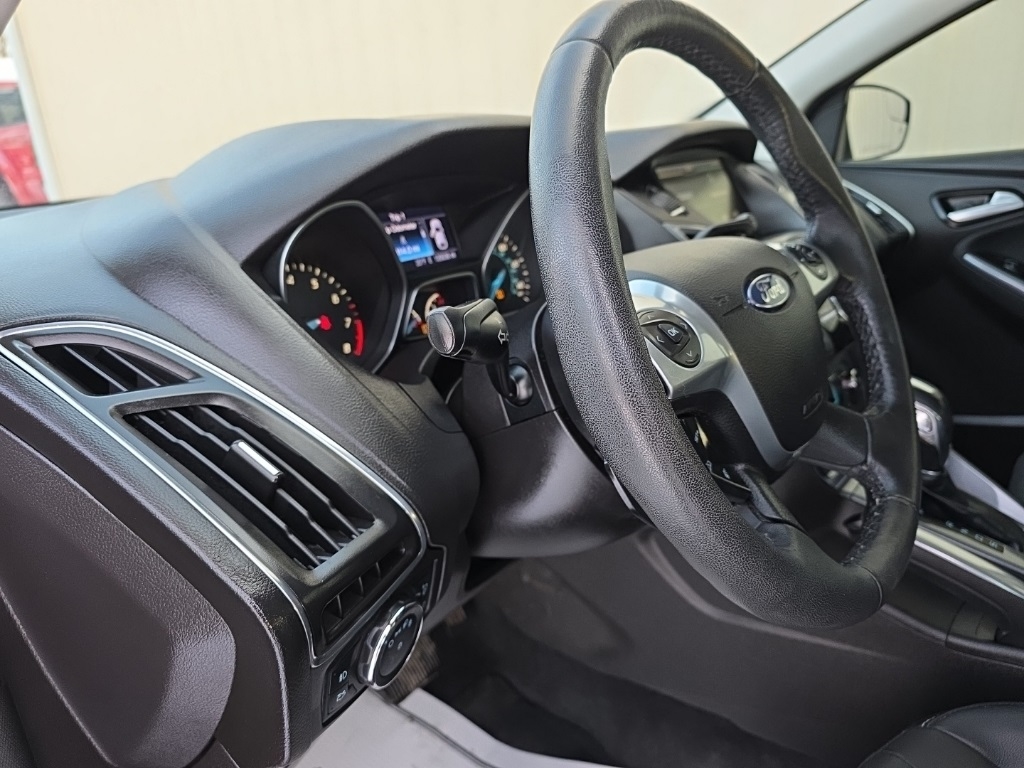 Ford Focus 5dr HB Titanium 2013