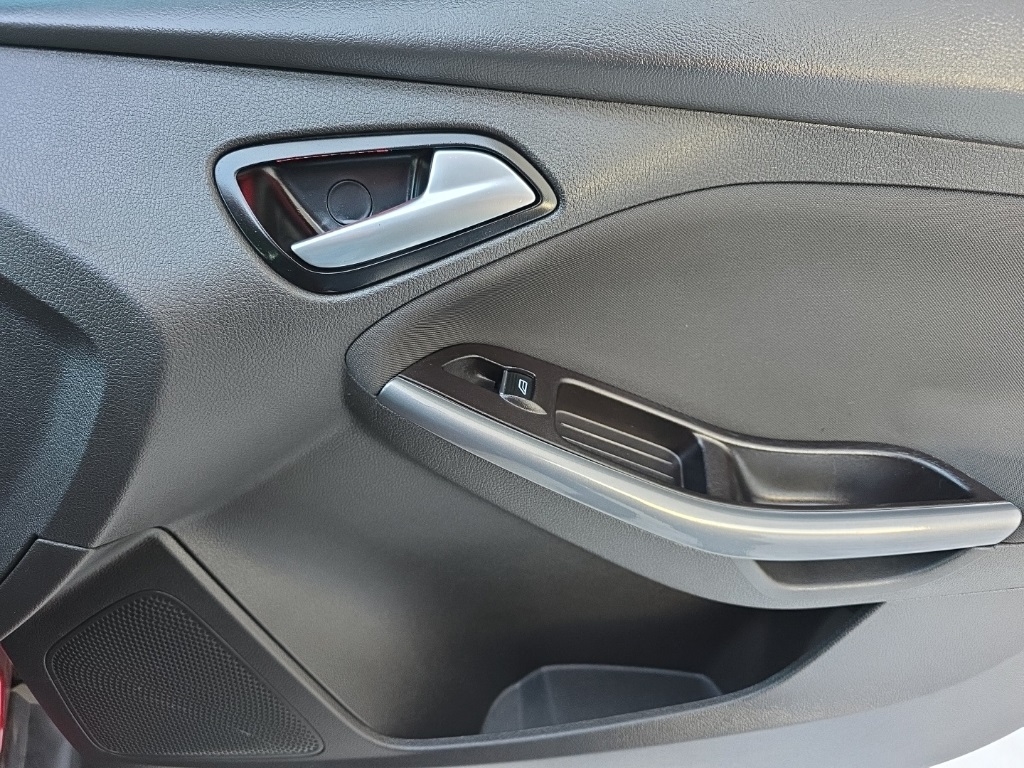 Ford Focus 5dr HB Titanium 2013