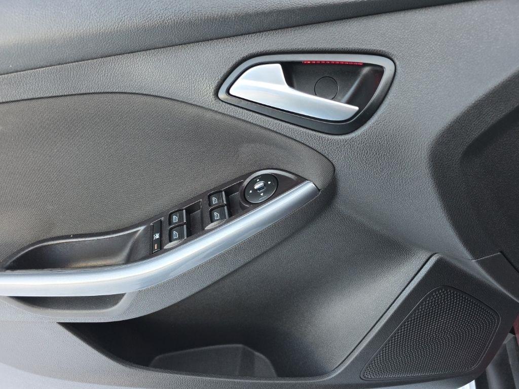 Ford Focus 5dr HB Titanium 2013