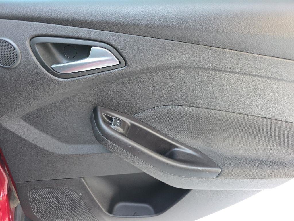 Ford Focus 5dr HB Titanium 2013