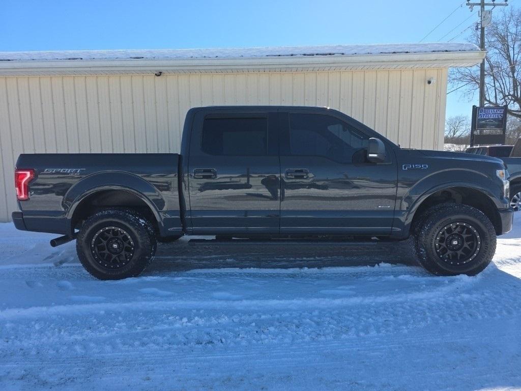 Ford F-150 4WD SuperCrew 145" Lariat 2016