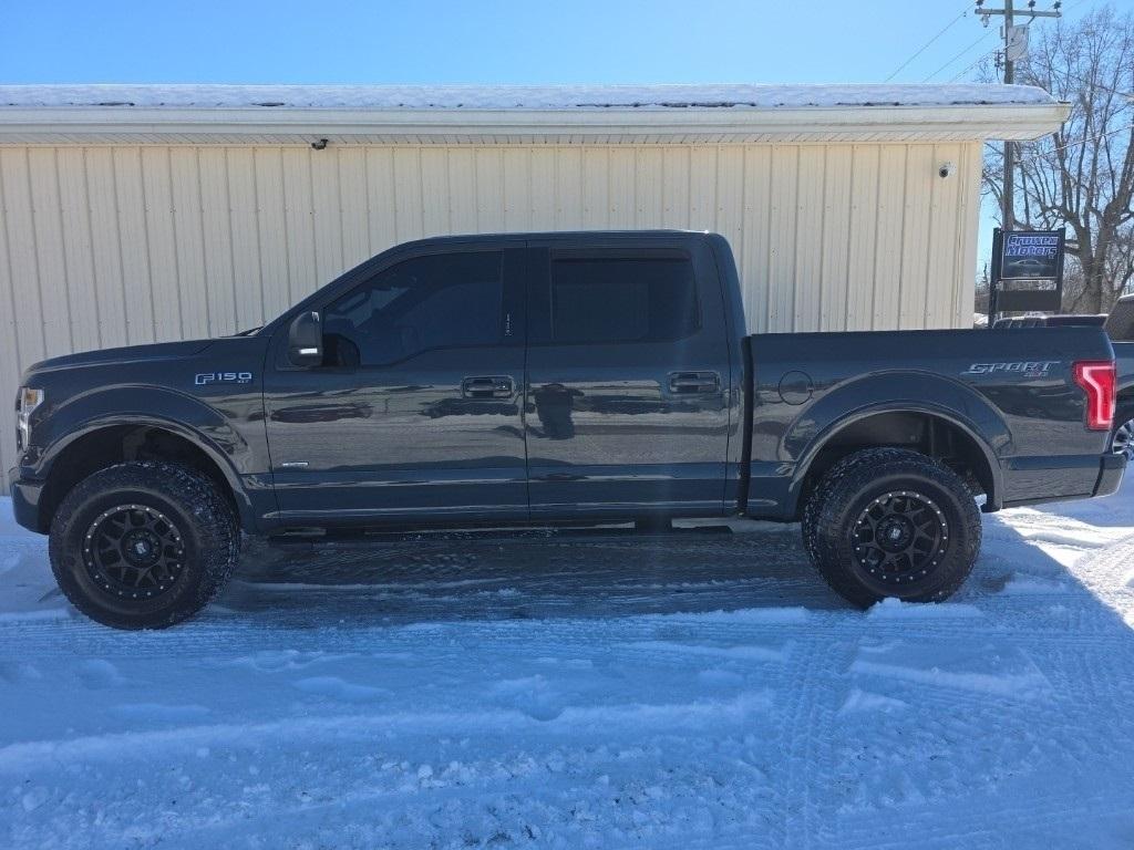 Ford F-150 4WD SuperCrew 145" Lariat 2016