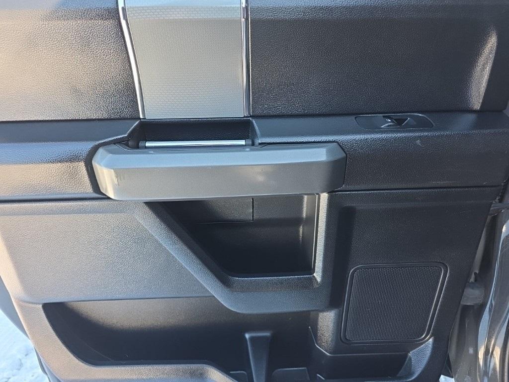 Ford F-150 4WD SuperCrew 145" Lariat 2016