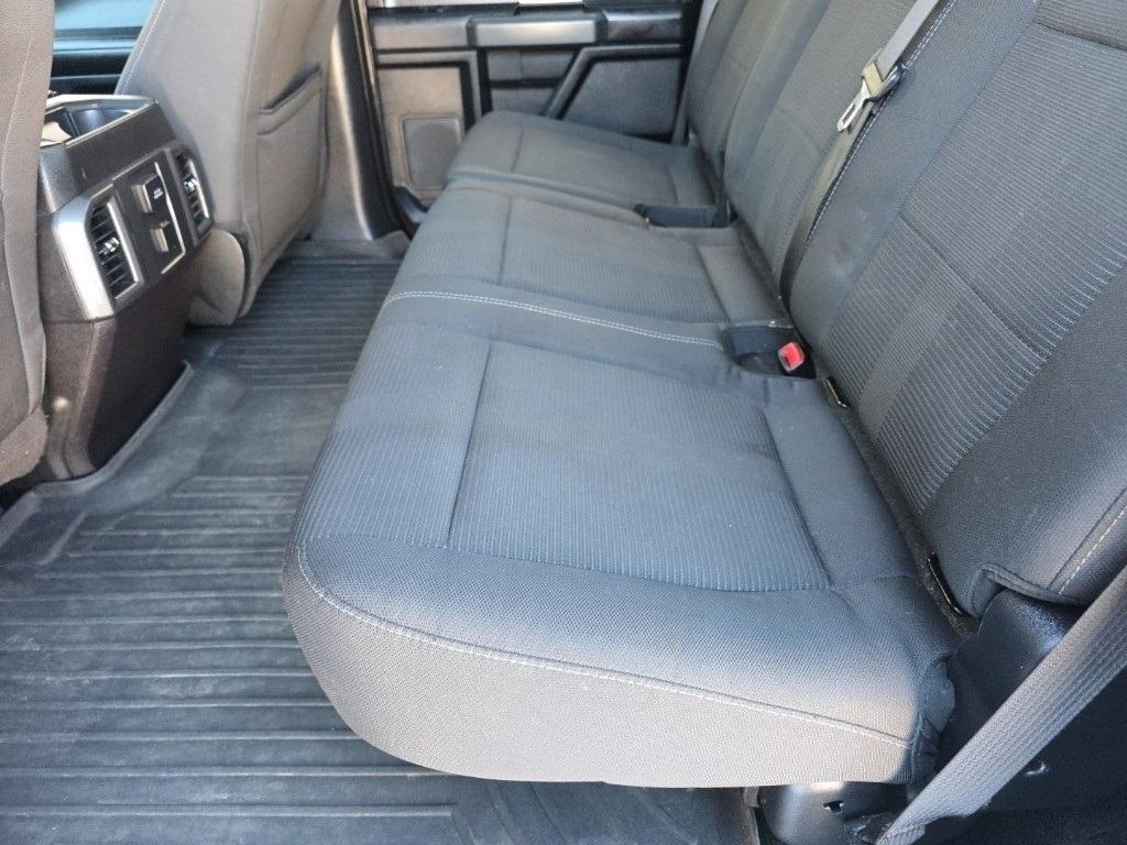 Ford F-150 4WD SuperCrew 145" Lariat 2016