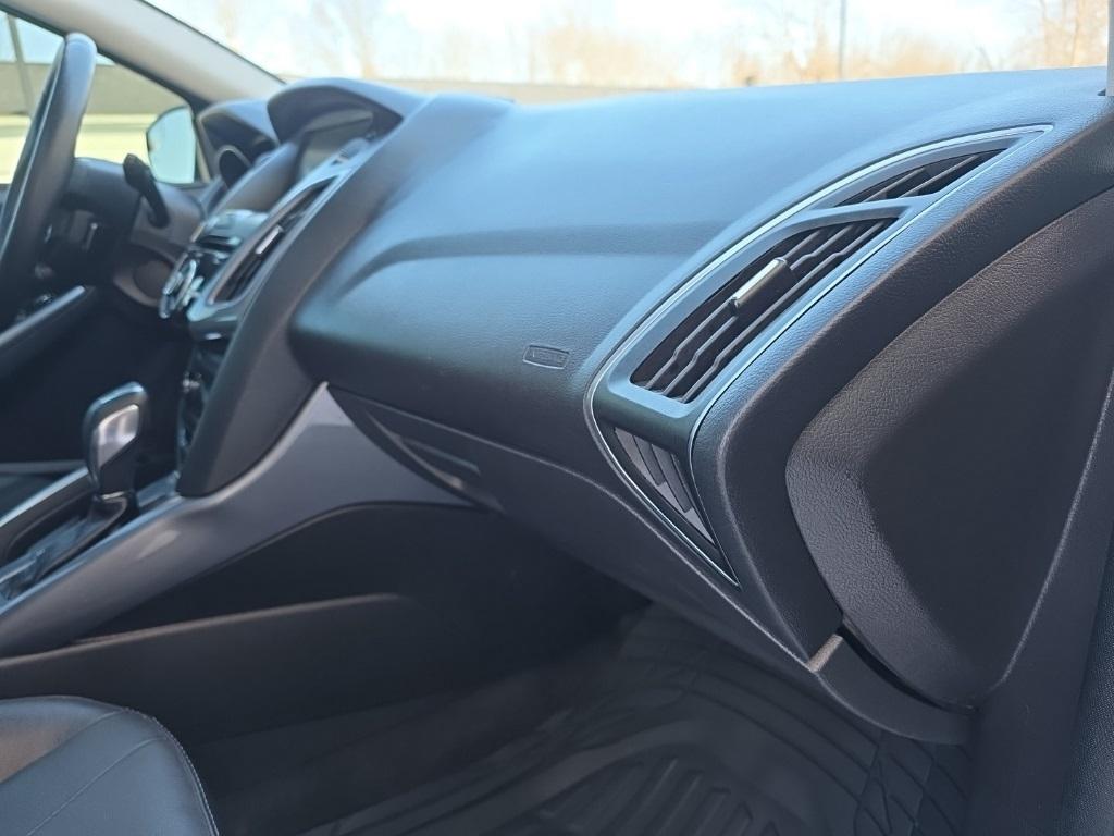 Ford Focus 5dr HB Titanium 2013