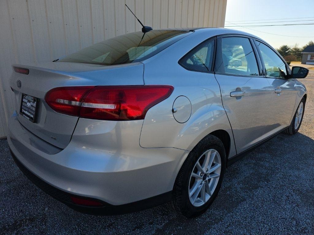 Ford Focus SE Sedan 2017