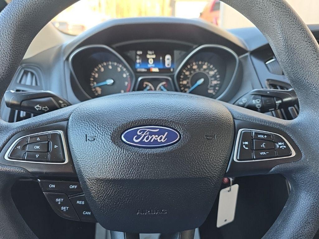 Ford Focus SE Sedan 2017