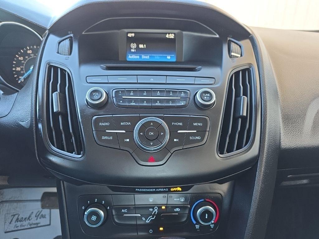 Ford Focus SE Sedan 2017